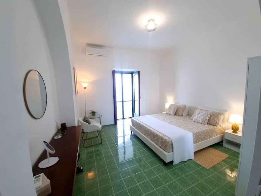 Casa Intiso - Two Double Bedroom Apartment Positano Exterior foto
